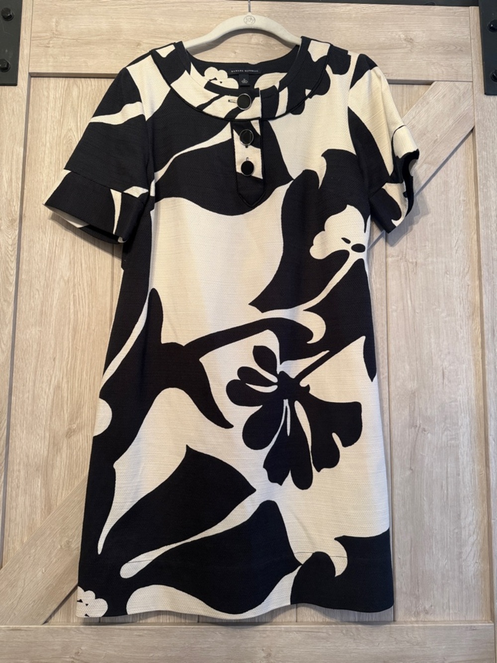 Banana Republic Black and Cream Floral Shift Dress with Button Collar